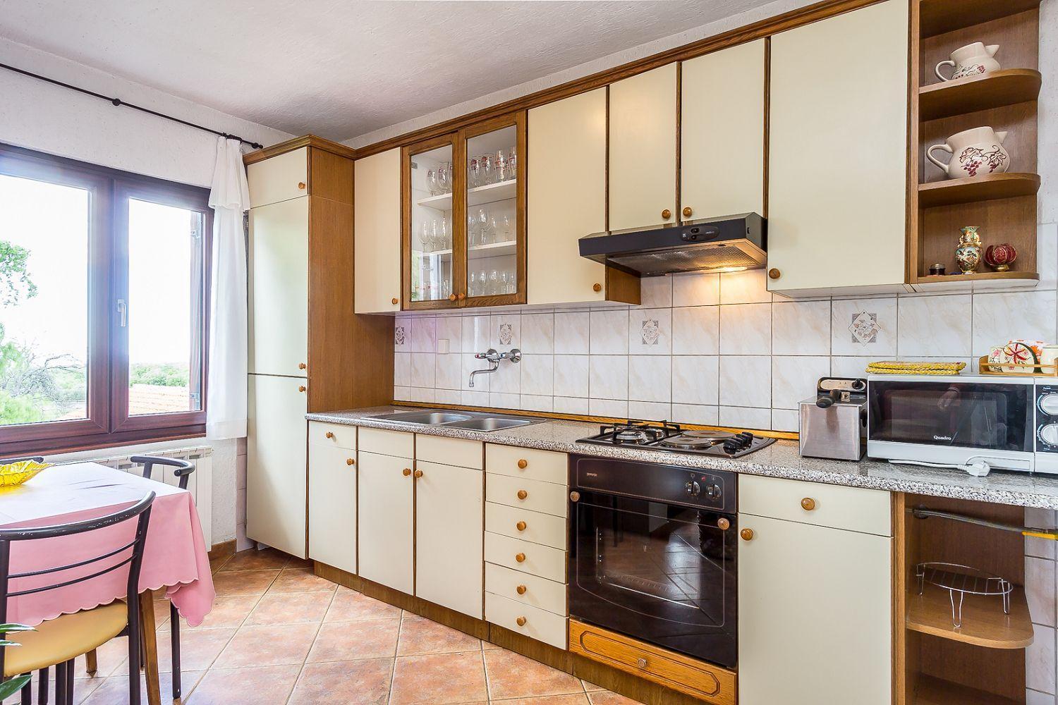 Ferienwohnung Mit Wlan, Klima, Parkplatz, Grill Und Grossem Garten Zum Fussball Spielen Gajana Εξωτερικό φωτογραφία